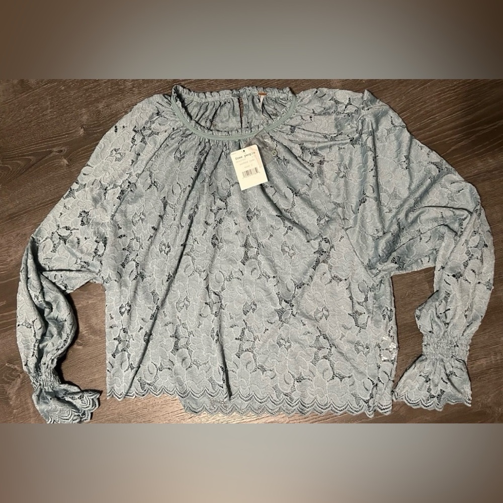 Women’s large Free People Floral Lace Blouse NWT